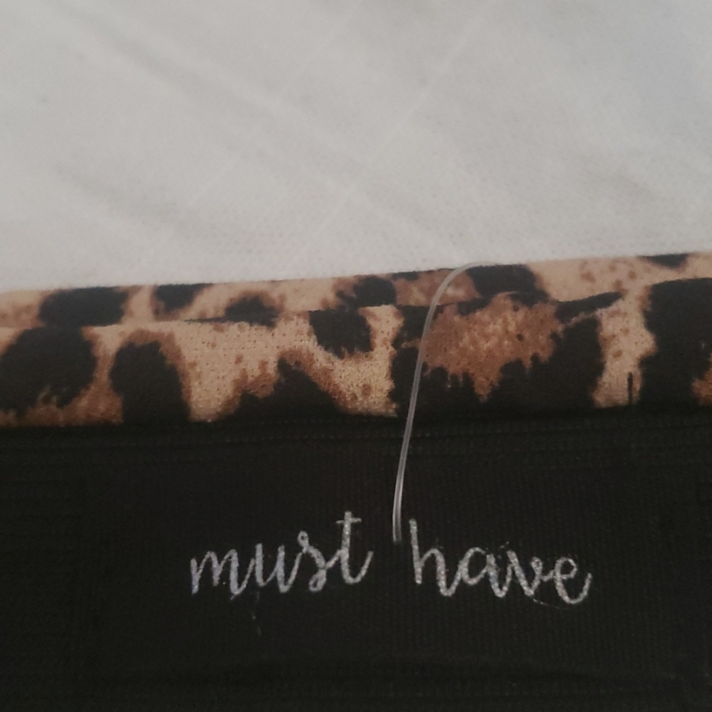 ๐HP๐ Last skirt๐ Leopard Mini, sz. Lrg. - Picture 7 of 8